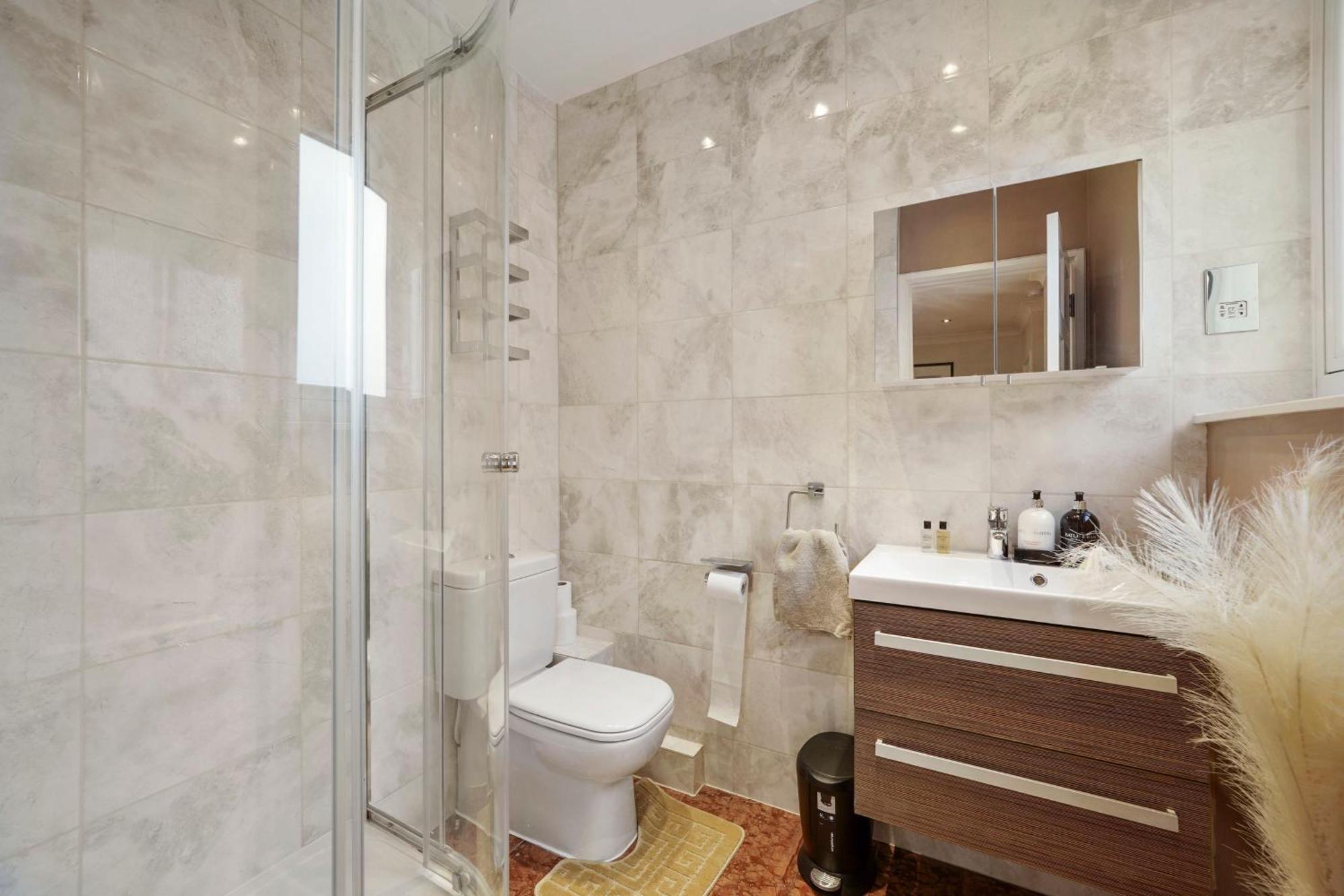 Mews House London With Private Patio & Parking Villa Exterior photo