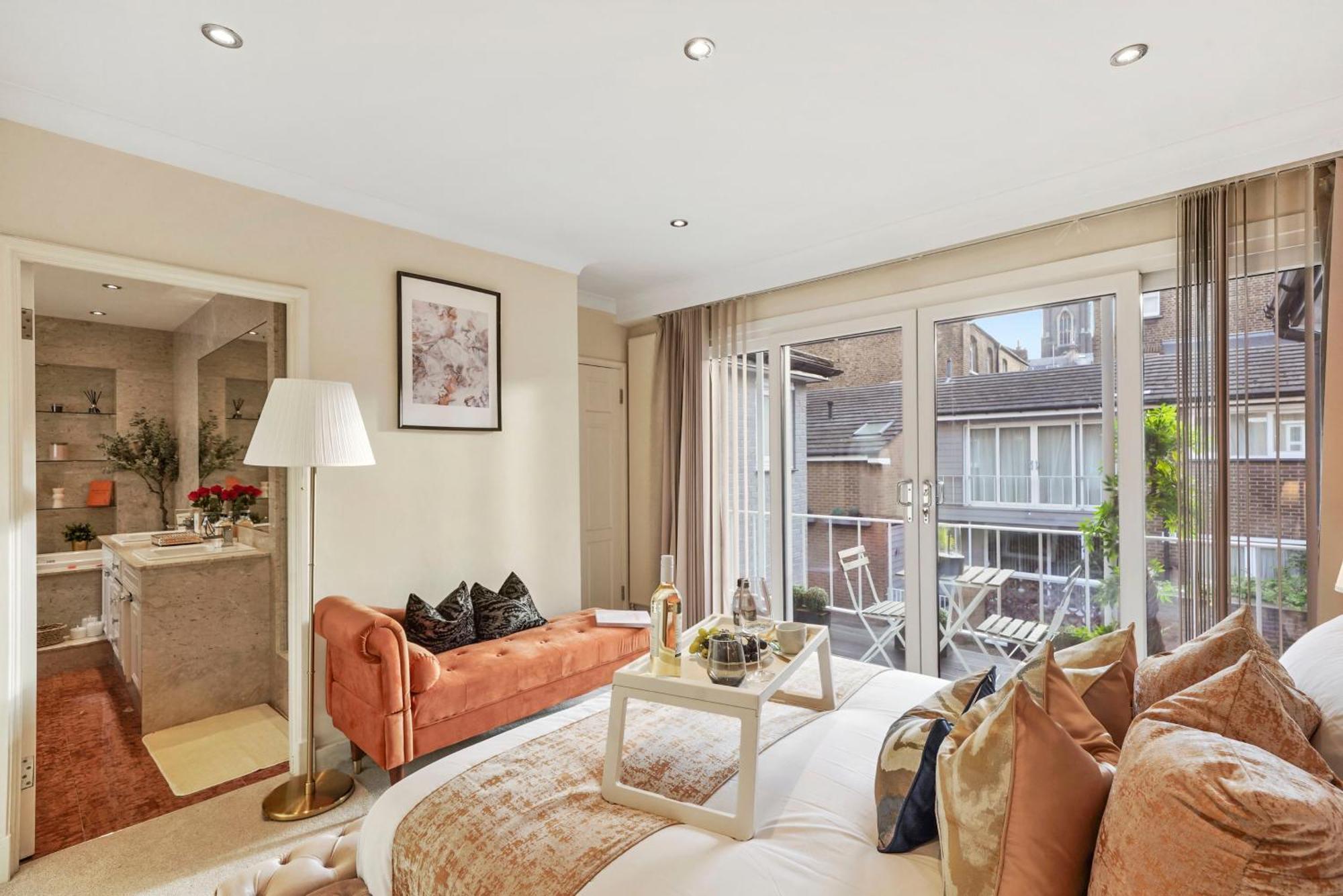 Mews House London With Private Patio & Parking Villa Exterior photo